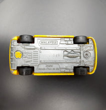 Load image into Gallery viewer, Hot Wheels 2011 Honda Civic SI Yellow #117 Nightburnerz