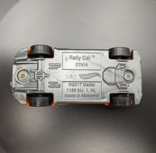 Load image into Gallery viewer, Hot Wheels 2018 Rally Cat Orange #5/5 HW Daredevils