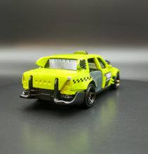 Load image into Gallery viewer, Hot Wheels 2017 Time Attaxi Light Green #92 HW City Works 4/10