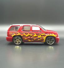 Load image into Gallery viewer, Hot Wheels 2010 '07 Cadillac Escalade Dark Red Hot Haulers