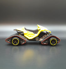 Load image into Gallery viewer, Hot Wheels 2015 Snow Stormer Yellow #5/5 HW Off-Road Ice Mountain