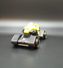 Load image into Gallery viewer, Hot Wheels 2015 Snow Stormer Yellow #5/5 HW Off-Road Ice Mountain