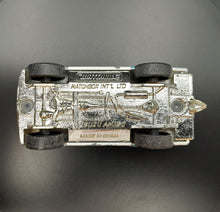 Load image into Gallery viewer, Matchbox 1999 Isuzu Amigo White #49 Beach 4/5