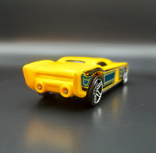 Load image into Gallery viewer, Hot Wheels 2011 The Gov'ner Yellow Trackset Exclusive