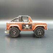 Load image into Gallery viewer, Matchbox 2007 1972 Ford Bronco 4X4 Matte Brown Pirates 5 Pack Loose