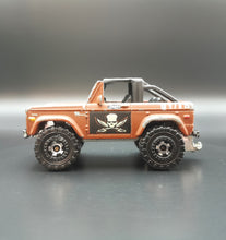 Load image into Gallery viewer, Matchbox 2007 1972 Ford Bronco 4X4 Matte Brown Pirates 5 Pack Loose