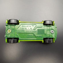 Load image into Gallery viewer, Hot Wheels 2018 Ballistik Green City 5 Pack Loose