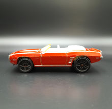Load image into Gallery viewer, Hot Wheels 2006 '69 Chevy Camaro Convertible Orange-Red #21 First Editions 21/38