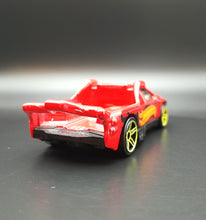 Load image into Gallery viewer, Hot Wheels 2013 Fig Rig Red #80 HW Stunt Circuit 5/5