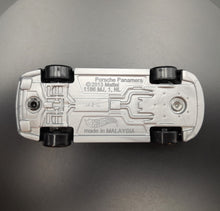Load image into Gallery viewer, Hot Wheels 2019 Porsche Panamera Black #100 HW Rescue 10/10