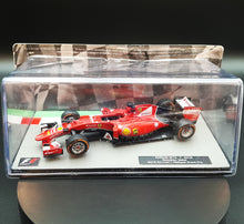 Load image into Gallery viewer, Altaya Formula 1 Collection Ferrari SF15 - T - 2015 Sebastian Vettel 1:43 Model