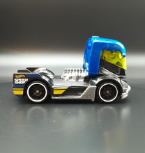 Load image into Gallery viewer, Hot Wheels 2019 Rig Heat Black #158 HW Metro 7/10