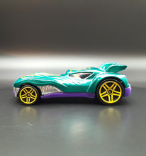 Load image into Gallery viewer, Hot Wheels 2018 Howlin Heat Teal Street Beasts 5 Pack Loose