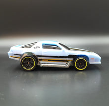 Load image into Gallery viewer, Hot Wheels 2016 Camaro Z28 Light Blue #126 Muscle Mania 6/10