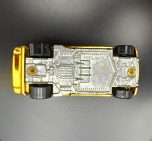 Load image into Gallery viewer, Hot Wheels 2010 Bedlam Gold Chrome Hot Haulers 5 Pack Loose