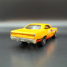 Load image into Gallery viewer, Hot Wheels 2004 '70 Plymouth Roadrunner Dark Yellow #2/10 Wastelanders
