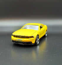 Load image into Gallery viewer, Hot Wheels 2009 2010 Ford Mustang GT Yellow #41 2009 New Models 41/42