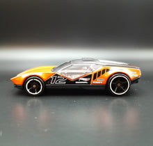 Load image into Gallery viewer, Hot Wheels 2011 La Fasta Orange Wall Tracks 5-Pack Loose