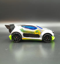 Load image into Gallery viewer, Hot Wheels 2015 Fast 4WD Silver #75 HW Off-Road Rally 1/5