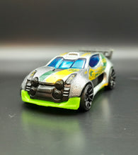 Load image into Gallery viewer, Hot Wheels 2015 Fast 4WD Silver #75 HW Off-Road Rally 1/5