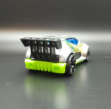 Load image into Gallery viewer, Hot Wheels 2015 Fast 4WD Silver #75 HW Off-Road Rally 1/5