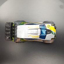 Load image into Gallery viewer, Hot Wheels 2015 Fast 4WD Silver #75 HW Off-Road Rally 1/5