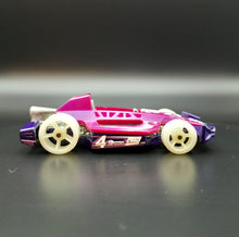 Load image into Gallery viewer, Hot Wheels 2016 Arrow Dynamic Pearl Magenta #52 HW Glow Wheels 7/10