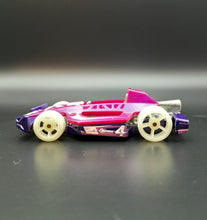 Load image into Gallery viewer, Hot Wheels 2016 Arrow Dynamic Pearl Magenta #52 HW Glow Wheels 7/10