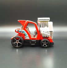 Load image into Gallery viewer, Hot Wheels 2015 Tee'd Off 2 Red #68 HW City - HW All Stars