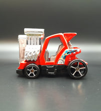 Load image into Gallery viewer, Hot Wheels 2015 Tee'd Off 2 Red #68 HW City - HW All Stars