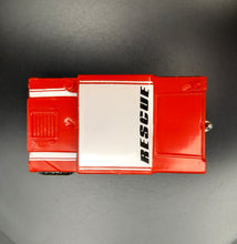 Load image into Gallery viewer, Hot Wheels 2016 General Corp - Humvee Red #8/10 HW Rescue