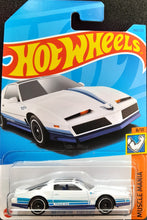 Load image into Gallery viewer, Hot Wheels 2023 '84 Pontiac Firebird White #180 Muscle Mania 8/10 New Long Card