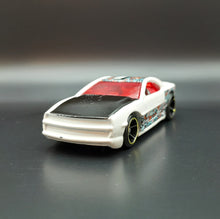 Load image into Gallery viewer, Hot Wheels 2016 Muscle Tone White #195 HW Art Cars 5/10