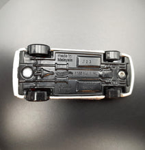 Load image into Gallery viewer, Hot Wheels 2016 Muscle Tone White #195 HW Art Cars 5/10