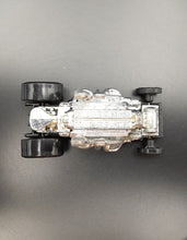 Load image into Gallery viewer, Hot Wheels 2017 Dragtor Super Rigs - Missing Yellow Casing