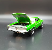 Load image into Gallery viewer, Hot Wheels 2008 '69 Dodge Charger Green #135 Muscle Mania 3/4