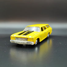 Load image into Gallery viewer, Hot Wheels 2009 '70 Chevelle SS Wagon Yellow #19 2009 New Models