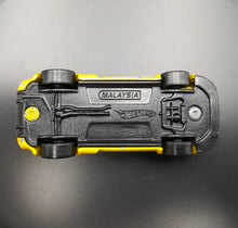 Load image into Gallery viewer, Hot Wheels 2008 '08 Ford Focus Yellow #31 New Models 31/40