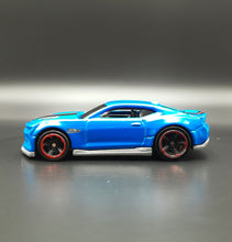 Load image into Gallery viewer, Hot Wheels 2018 Camaro SS Blue #265 Muscle Mania 8/10