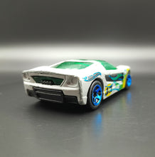 Load image into Gallery viewer, Hot Wheels 2003 40 Somethin Grey Heat Fleet 5 Pack Loose