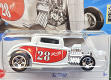 Load image into Gallery viewer, Hot Wheels 2023 '32 Ford White #124 Retro Racers 7/10 New