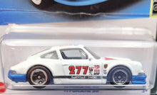 Load image into Gallery viewer, Hot Wheels 2023 '71 Porsche 911 White #126 Retro Racers 9/10 New Long Card