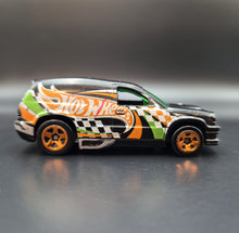 Load image into Gallery viewer, Hot Wheels 2012 Fandango Black Auto Motion Speedway 5 Pack Loose