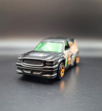 Load image into Gallery viewer, Hot Wheels 2012 Fandango Black Auto Motion Speedway 5 Pack Loose