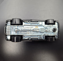 Load image into Gallery viewer, Hot Wheels 2012 Fandango Black Auto Motion Speedway 5 Pack Loose