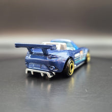 Load image into Gallery viewer, Hot Wheels 2019 '15 Mazda MX-5 Miata Dark Blue Nightburnerz 5 Pack Loose