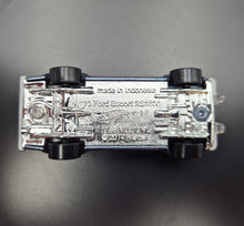 Load image into Gallery viewer, Hot Wheels 2021 '70 Ford Escort RS1600 Dark Silver Nightburnerz 5 Pack Loose