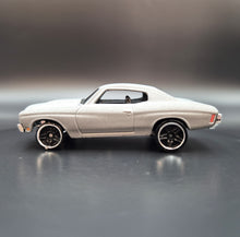 Load image into Gallery viewer, Hot Wheels 2019 '70 Chevy Chevelle SS Matte Grey Fast and Furious 5 Pack Loose