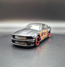 Load image into Gallery viewer, Hot Wheels 2019 '07 Ford Mustang Matte Black HW Flames 5 Pack Loose