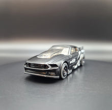 Load image into Gallery viewer, Hot Wheels 2021 '13 Ford Mustang GT Black Speed Blur 5 Pack Loose